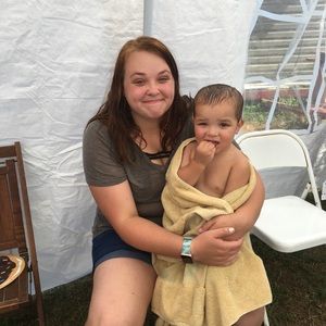 Meet your Posher, Ashley